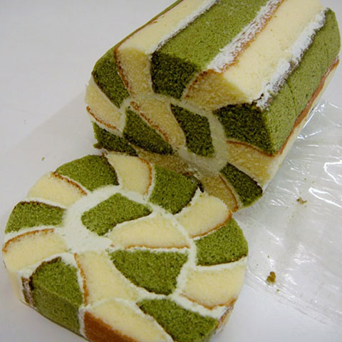 冨永松栄堂パティスリー　抹茶ロール