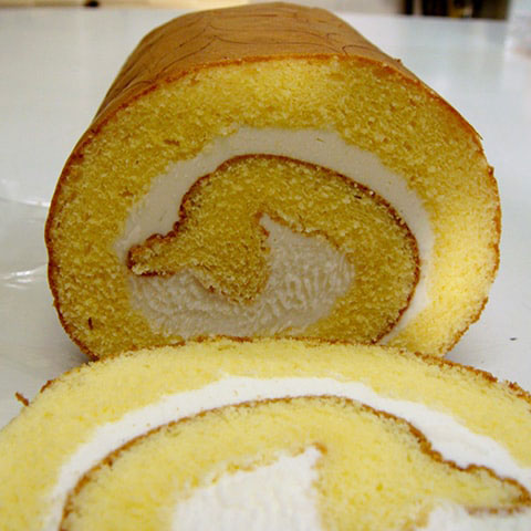 冨永松栄堂パティスリー　ふわふわロール