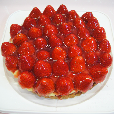 冨永松栄堂パティスリー　イチゴタルト