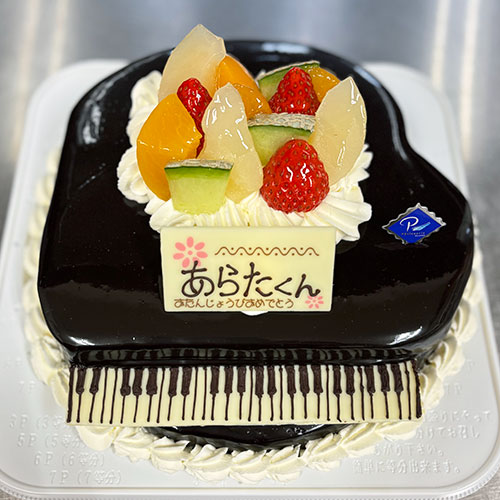 冨永松栄堂パティスリー　ピアノのケーキ